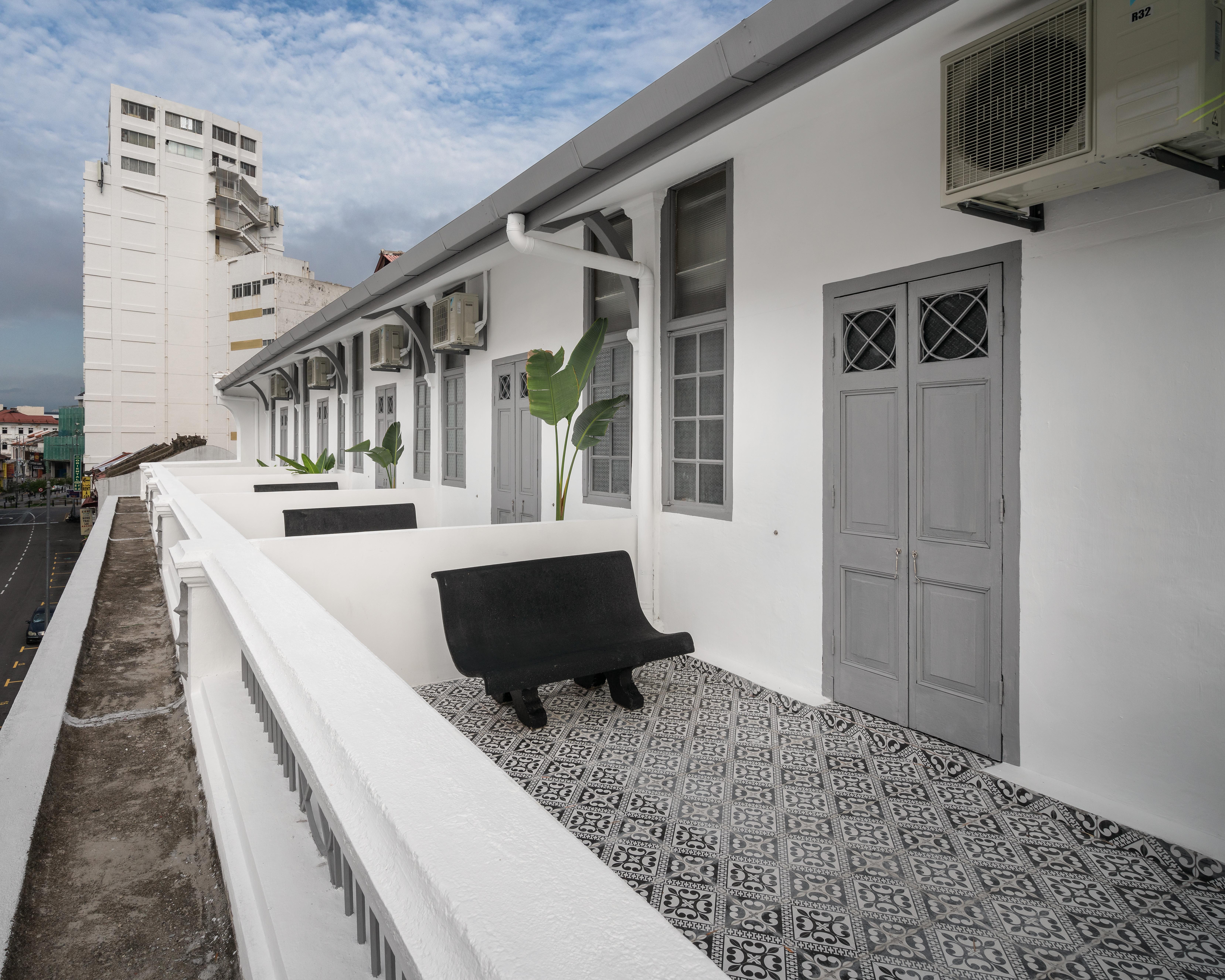 Modern Hotel Georgetown Exterior photo